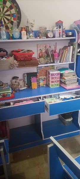 Kids study table with drawers and chairs urgent sale 4