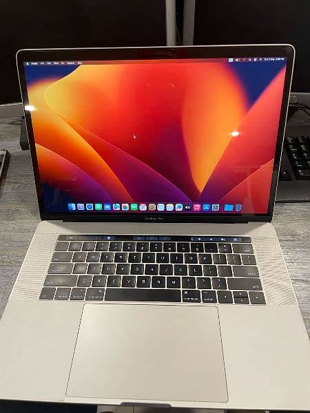 MACBOOK PRO 2017 15' INCHES 256GB 0