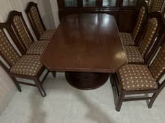 Dining Table for sale in new condition