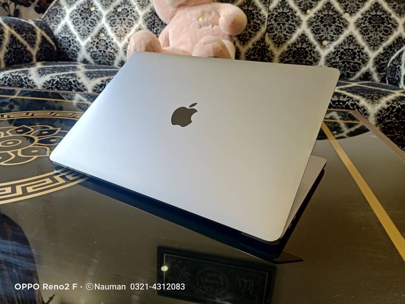 MacBook Pro 2019,Core i7,16GB RAM, 256GB SSD13"Ratina Disply 1