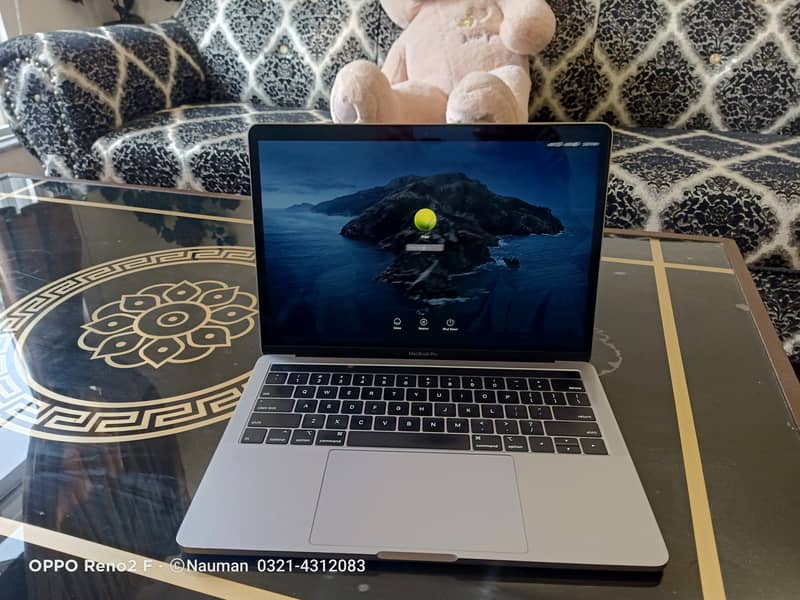 MacBook Pro 2019,Core i7,16GB RAM, 256GB SSD13"Ratina Disply 5