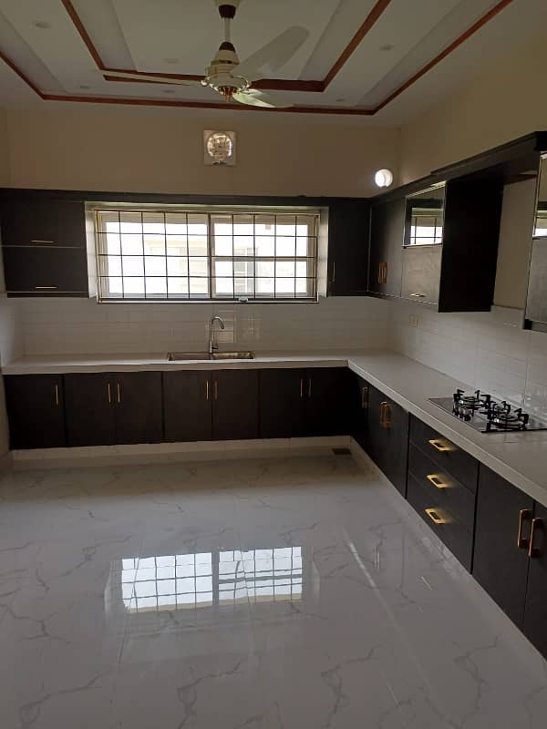 One Kanal Durable Luxiurious New House For Sale In Shaheen. 13