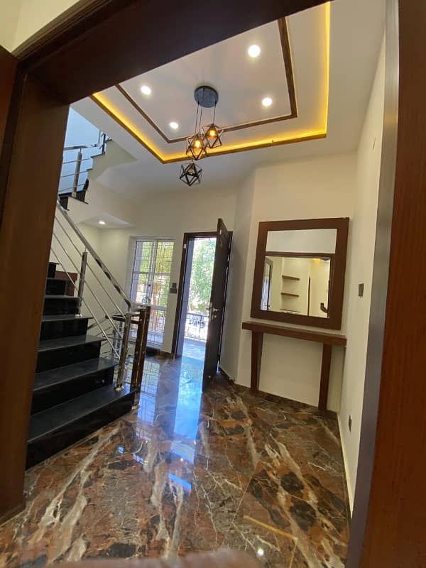 A Beautiful 10M House For Sale With All Modern Facilities In Tulip Block Sector C Bahria Town Lahore 8