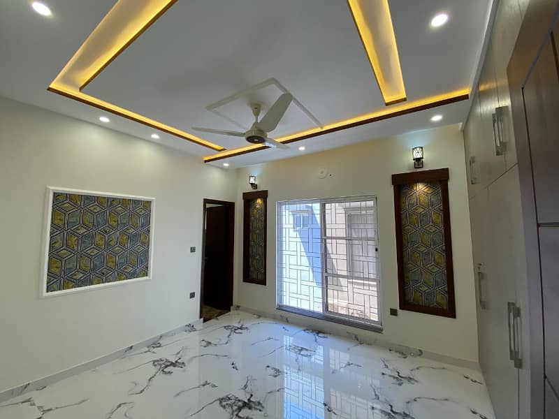 A Beautiful 10M House For Sale With All Modern Facilities In Tulip Block Sector C Bahria Town Lahore 27