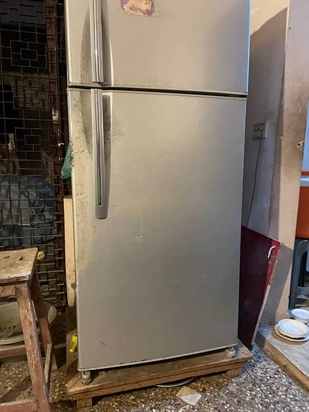 Hitachi Fridge 1