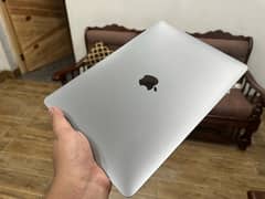 MacBook