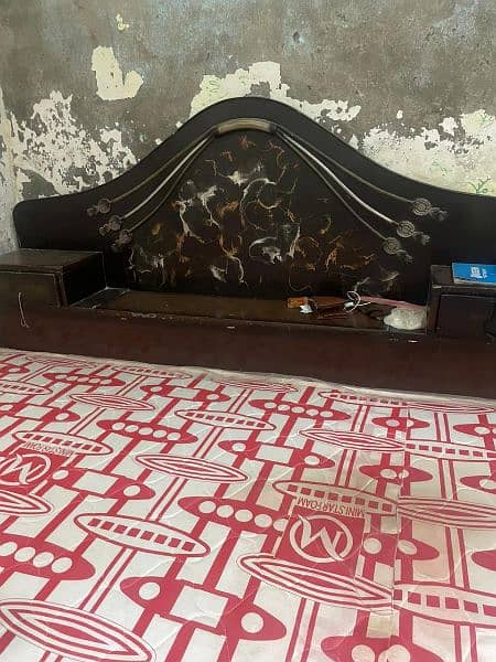 bed aur matras for sell 1