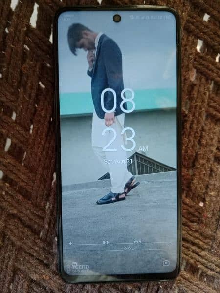 Tecno camon 18p 8+5 ram 128 GB with box and original Samsung charger 3