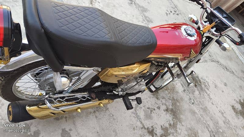 Honda CG125 Gold Edition 2