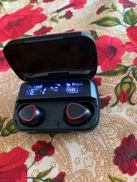 M10 Earbuds 2