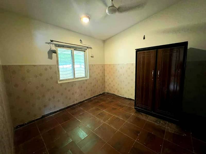 Cottage Central Villa for sale Bahria Orchard Lahore ( Water Electricity, Gas Available 1