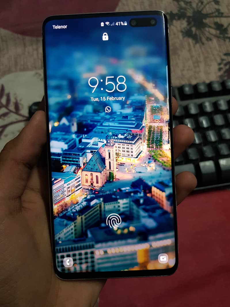 Samsung S10 5g | Top Notch Model | Waterpack 2