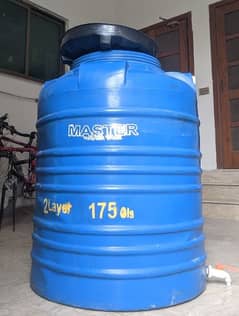 water tank 175 gallons/662 liters