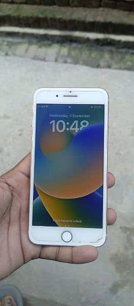 Iphone8 plus golden colour 64gb Nonpta Neat&Clean /whtp 03487183774 2