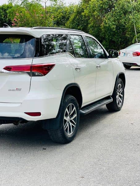 Toyota Fortuner 2017 0