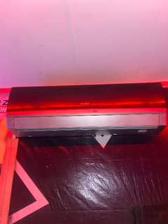 Gree G10 1.5 ton Dc Inverter heat and cool