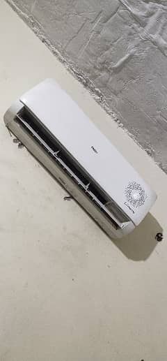 Haier 1.5 ton Dc Inverter heat and cool genuine condition