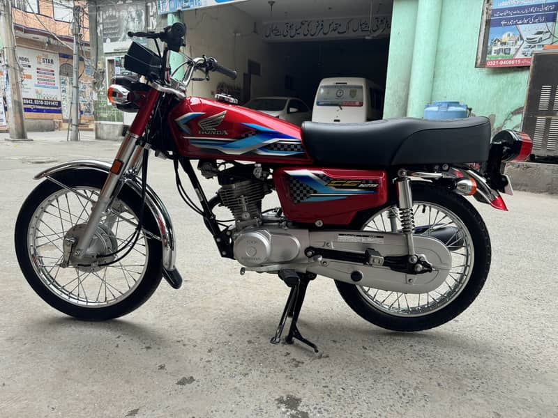 Honda CG 125 2023 1