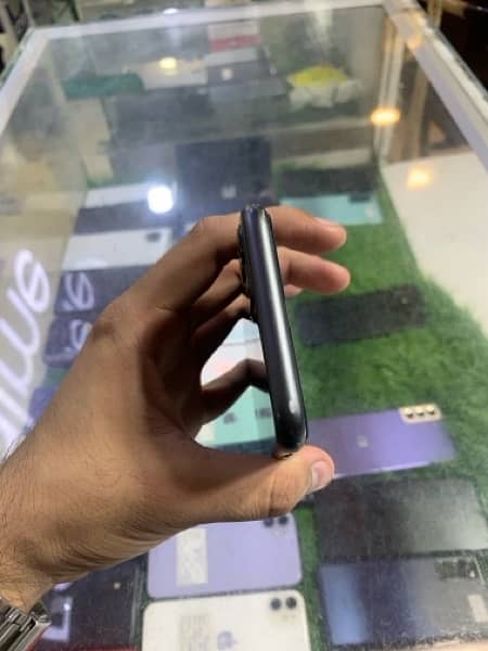 iphone 11 64gb Factory Unlocked 5