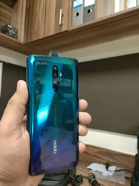 OPPO RENO 2F (9/10) 12