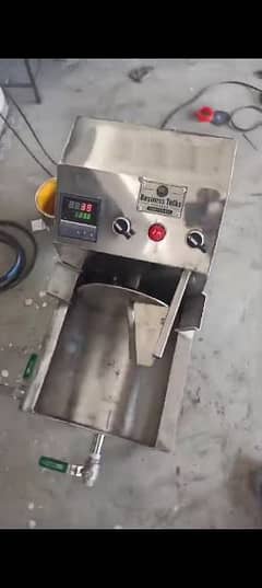 chocolate making machine for a small chocolate factorey