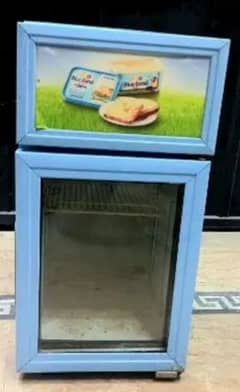 Mini refrigerator