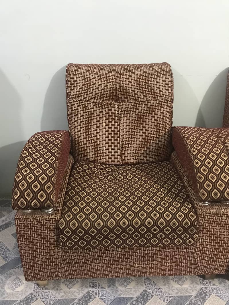 7 Seater sofa set in good condition 4