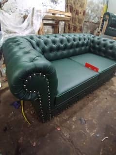 sofa 2 seater Chesterfield