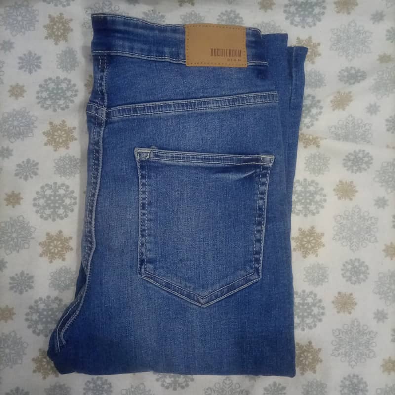 Jeans pents available at very low rate  All mix for ladies and Gents 15