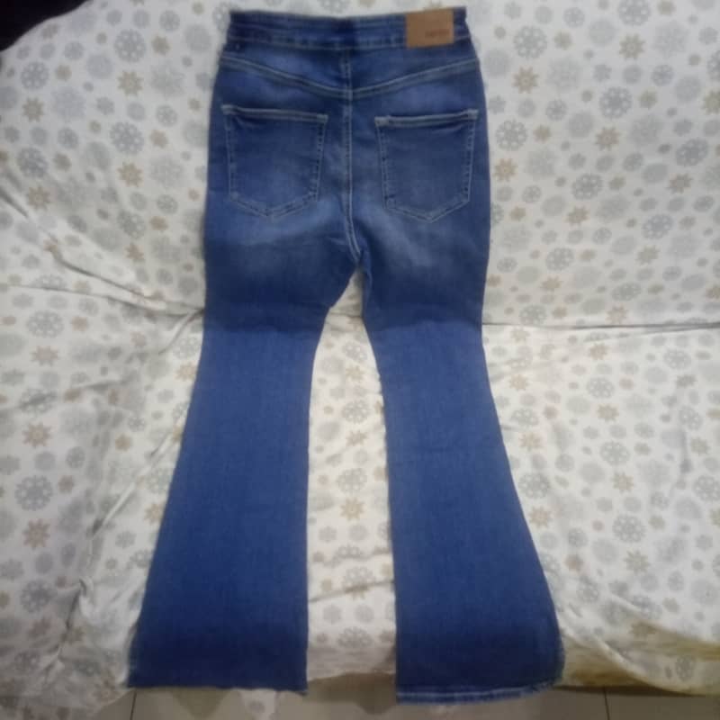 Jeans pents available at very low rate  All mix for ladies and Gents 17