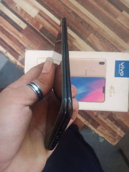 Vivo y85 4gb 64gb with box 4