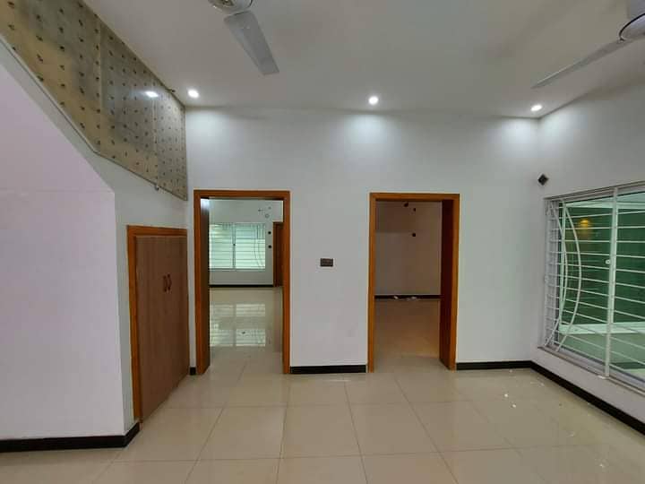 7 Marla Upper Portion For Rent In G-13/1 Islamabad 2