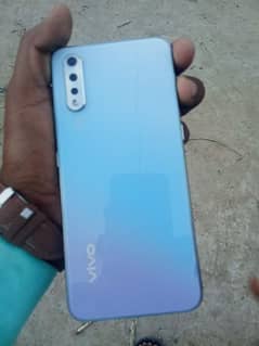 vivo s1 4/128  display finger with orignal charger and box 0