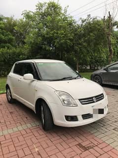 Suzuki Swift. DLX1.3   2012 Model