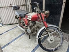 Yamaha 100CC motorcycle, model 1979 for sale