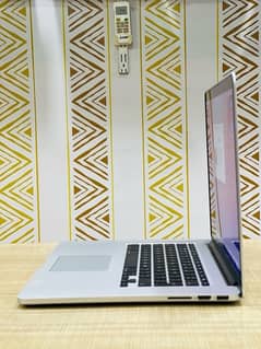 Apple MacBook Pro i7 16-512