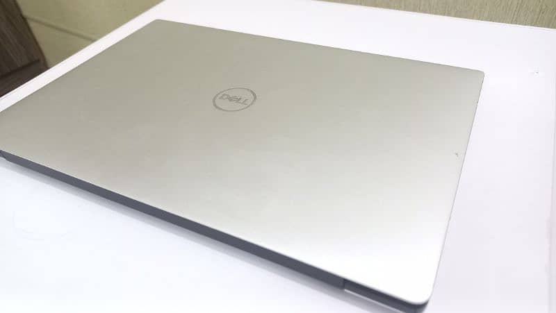 Dell XPS 13 i7 - 10th Generation 3