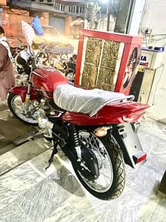 Yamaha YB125Z 2024 0