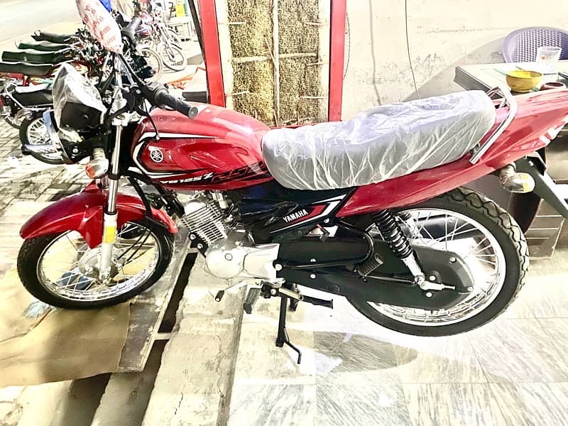 Yamaha YB125Z 2024 1