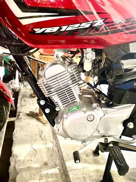 Yamaha YB125Z 2024 2