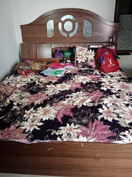 urgent selling double bed 1