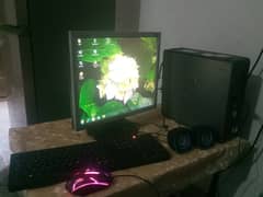 Full pc setup with keyboard, lightning mouse,speakers,microphone