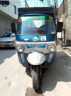 Rickshaw Loader in very good condition engine and part wise