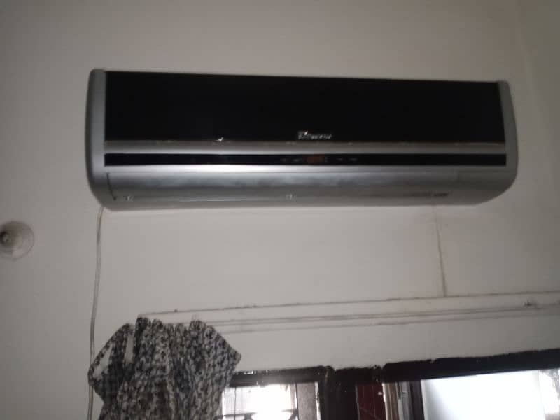 Split AC  1.5 Ton non inverter 1