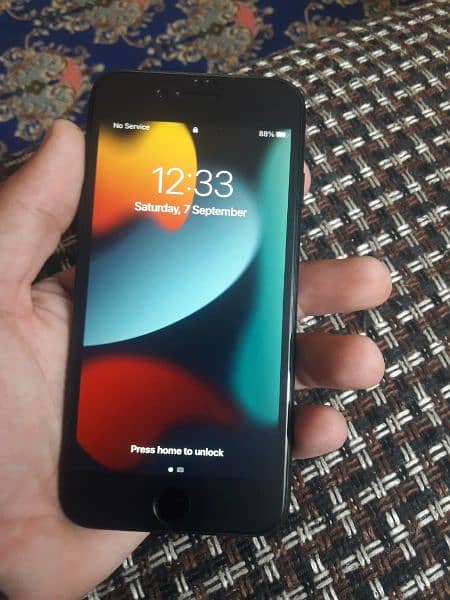 iPhone 7 non pta  and battery health 100  mobile 10 by 10  condition 2