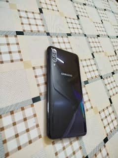 Samsung A30s