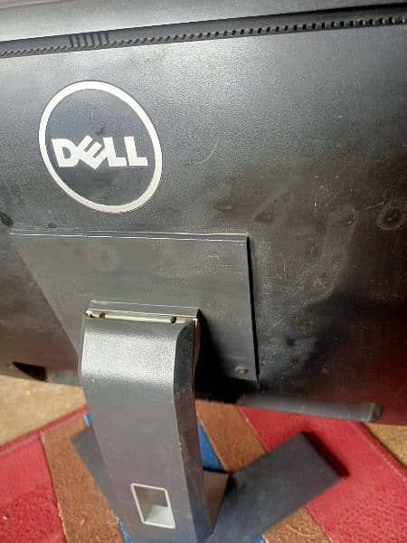 Dell 22 inch Wide Gaming Monitor 1