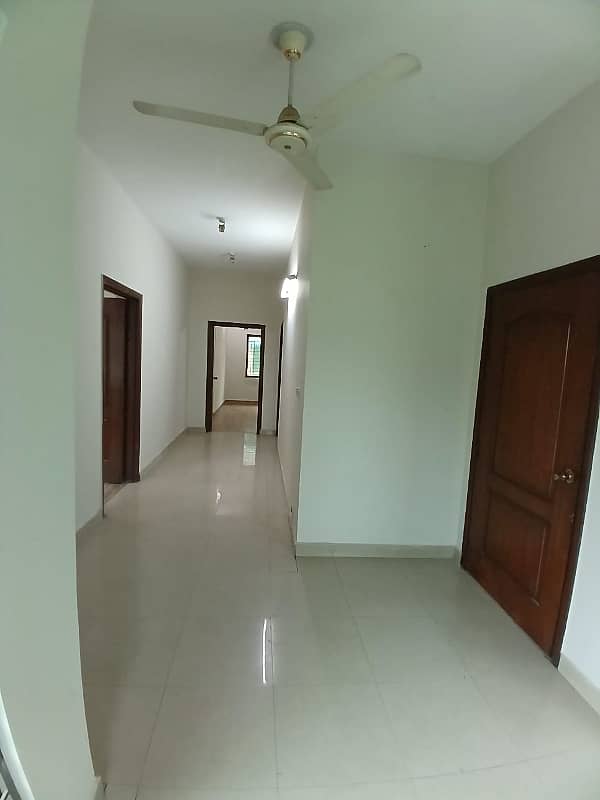 12 Marla House For Sale In Askari 10 Sector A, Lahore 14