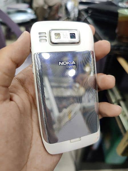 Nokia E72 Classic Fresh Imported Stock 1