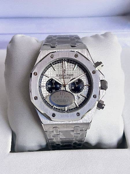 AUDEMARS PIGUET ROYAL OAK WHITE DIAL BLACK CHRONOGRAH 0